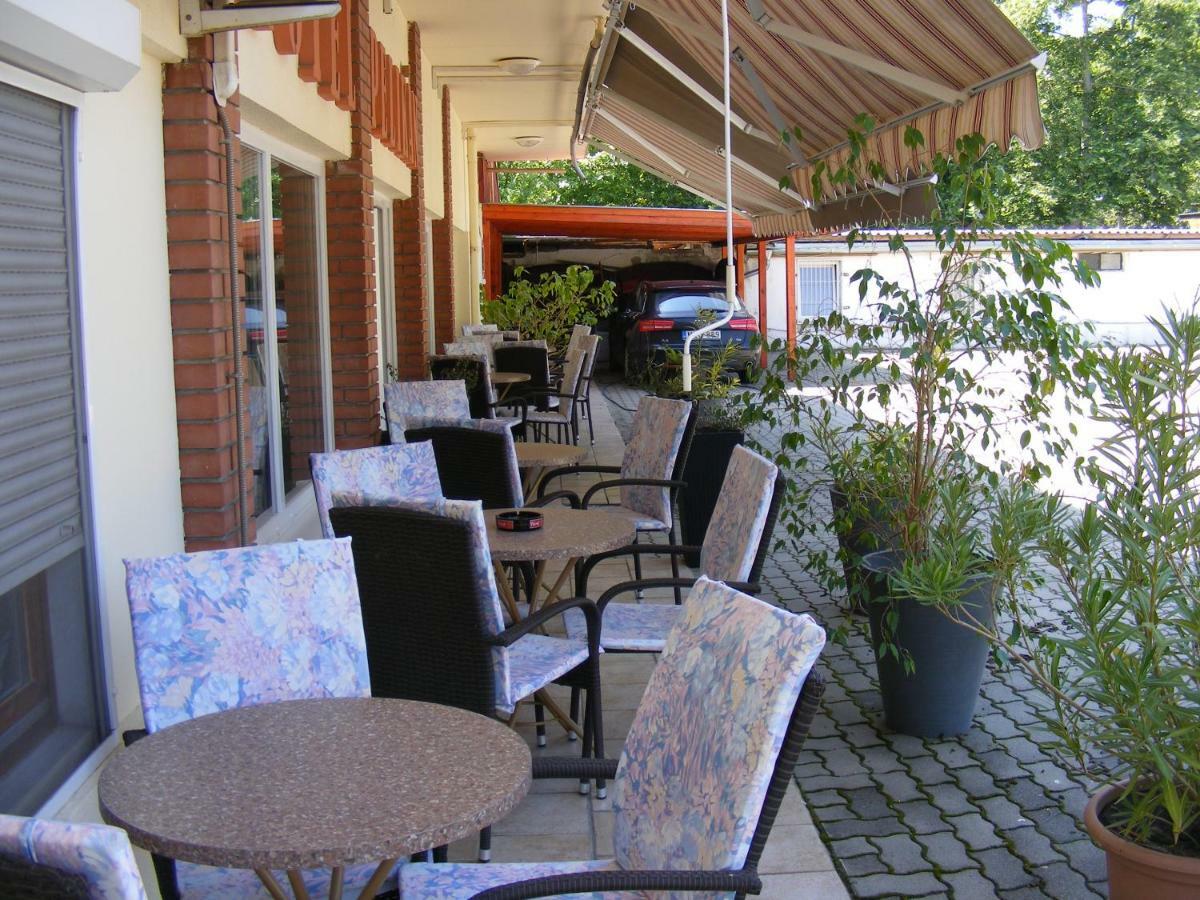 Hotel Pelikan Hódmezővásárhely Esterno foto
