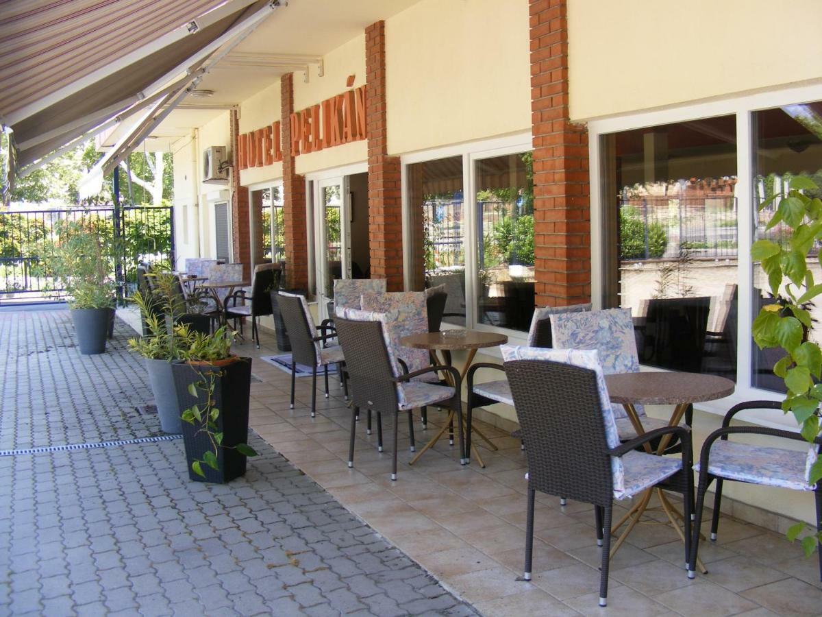 Hotel Pelikan Hódmezővásárhely Esterno foto